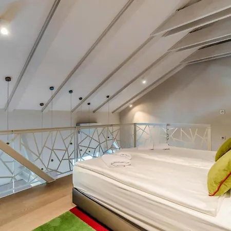 1 Bedroom Gorgeous In *